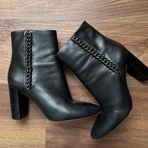 Women's Coach Teagan Soft Shine Black Leather Chain Boots Size 8.5